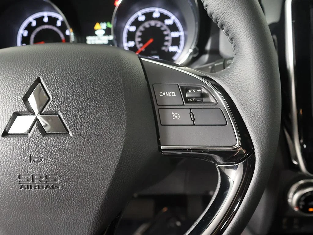 New 2026 Black Mitsubishi 2.0 SE image 37