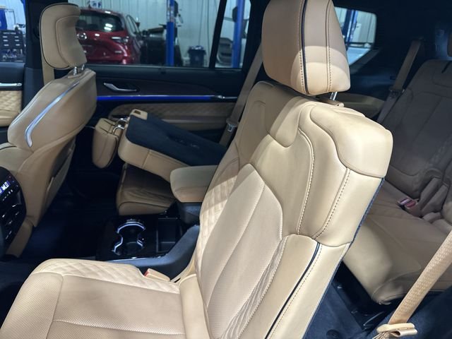 Used 2021 Diamond Black Jeep Summit image 30