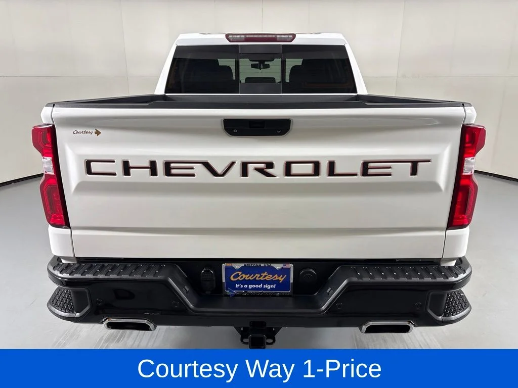 Used 2021 White Chevrolet LT Trail Boss image 9
