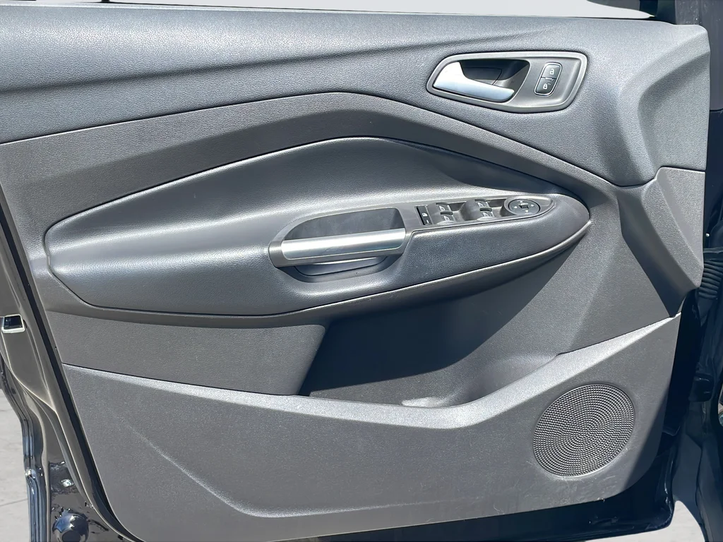 Used 2019 Black Ford SE image 11