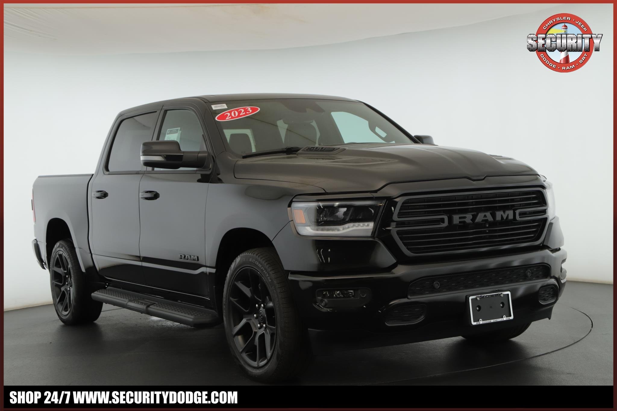 2023 RAM 1500 Laramie 4x4 Crew Cab 5'7's photo