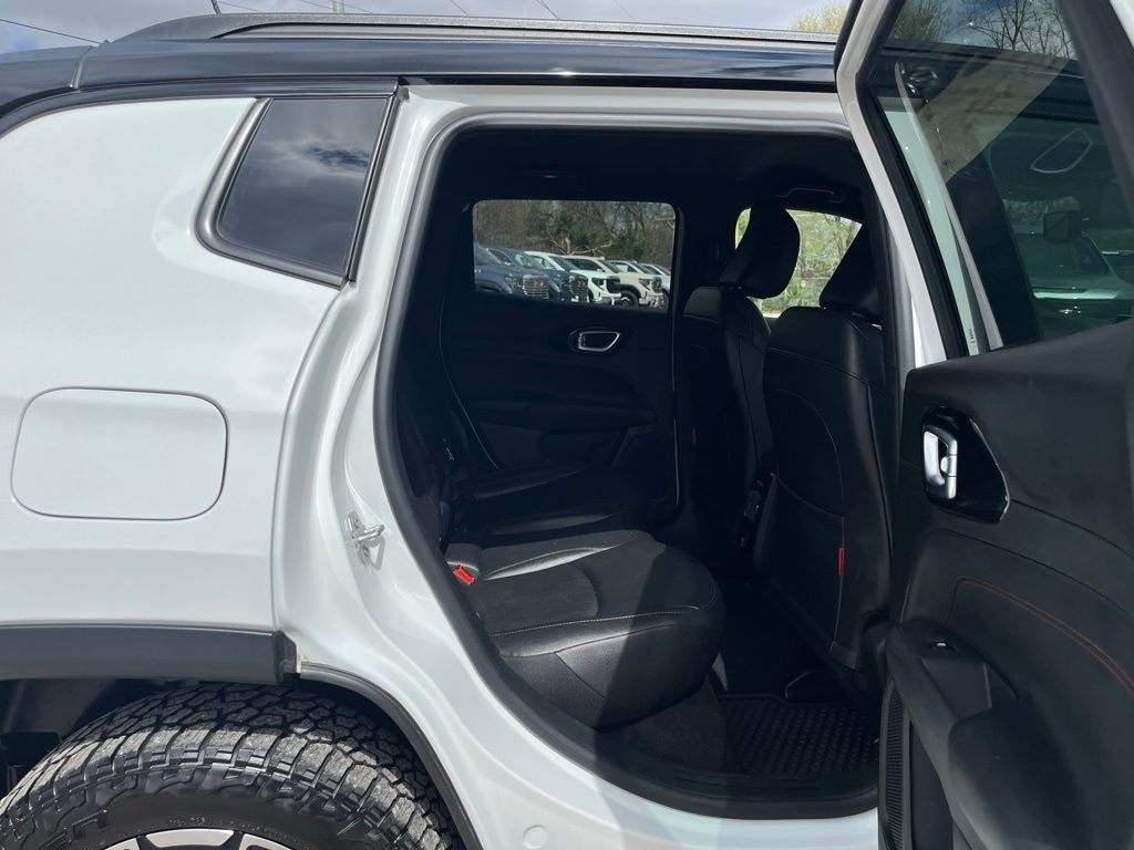 Used 2025 Bright White Clearcoat Jeep Trailhawk image 29