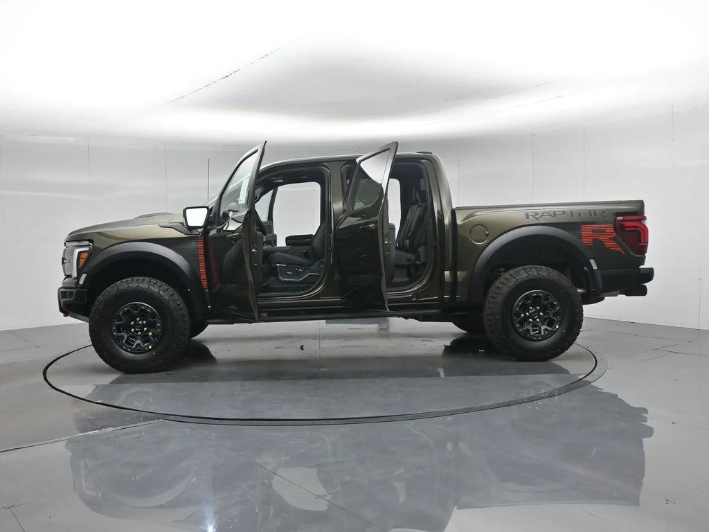 New 2026 Shelter Green Ford Raptor image 38