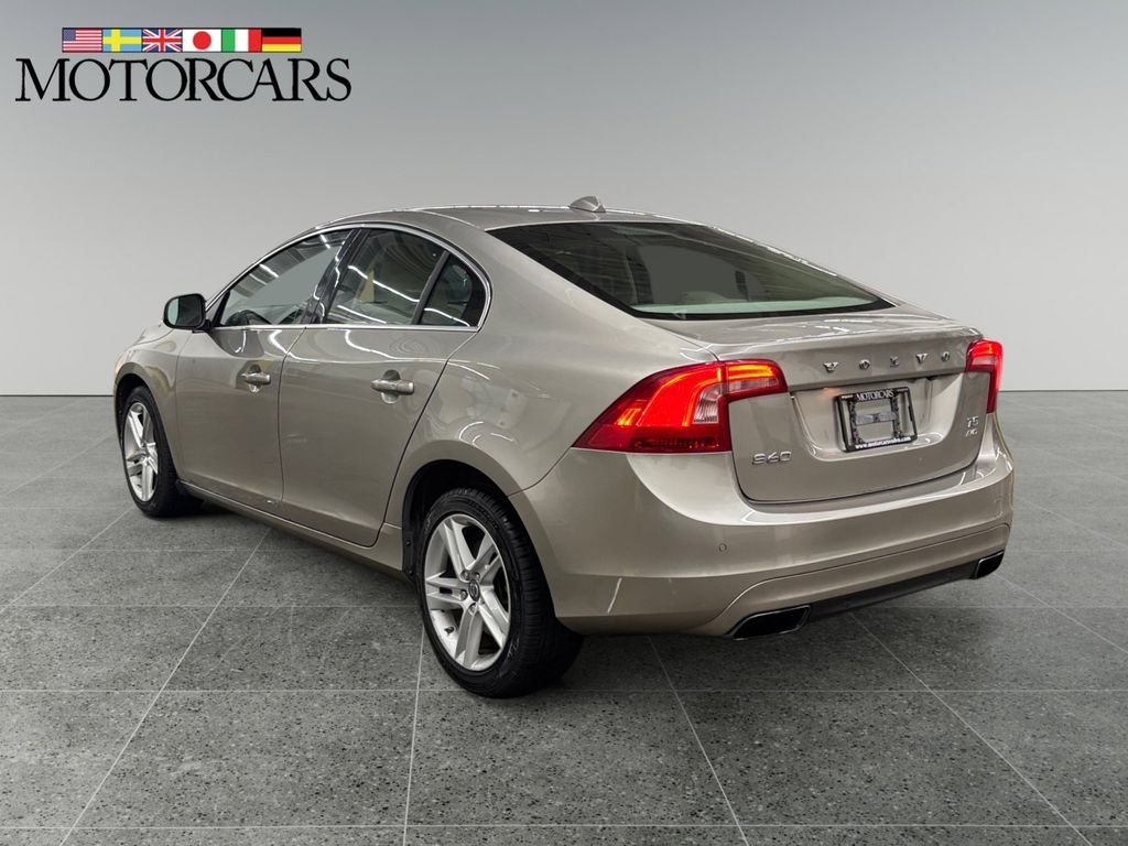 Used 2015 Seashell Metallic Volvo T5 Premier image 5