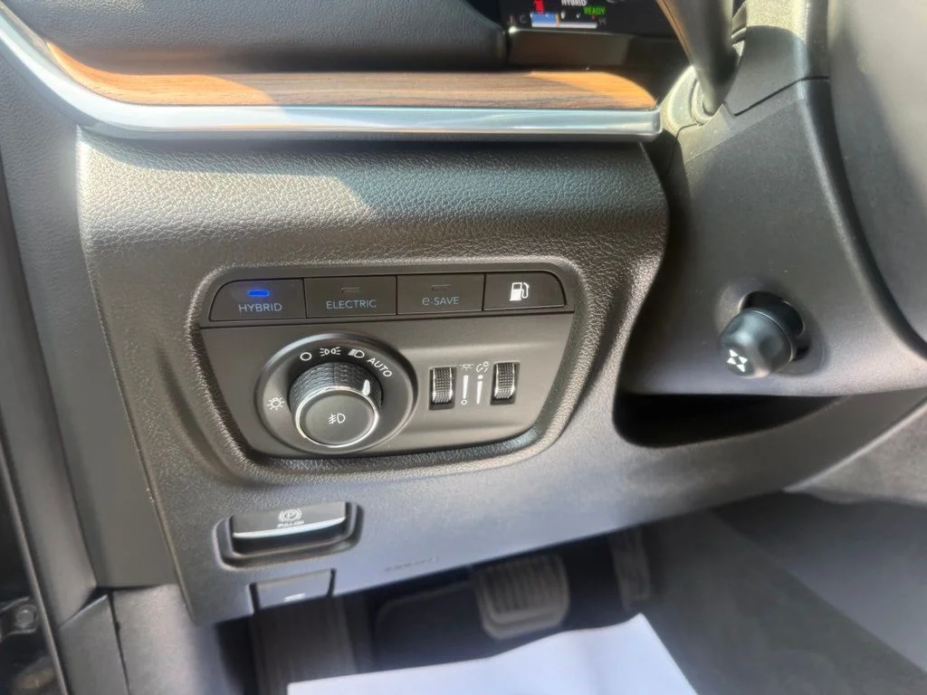 Certified Used 2023 Black Jeep Summit 4xe image 20