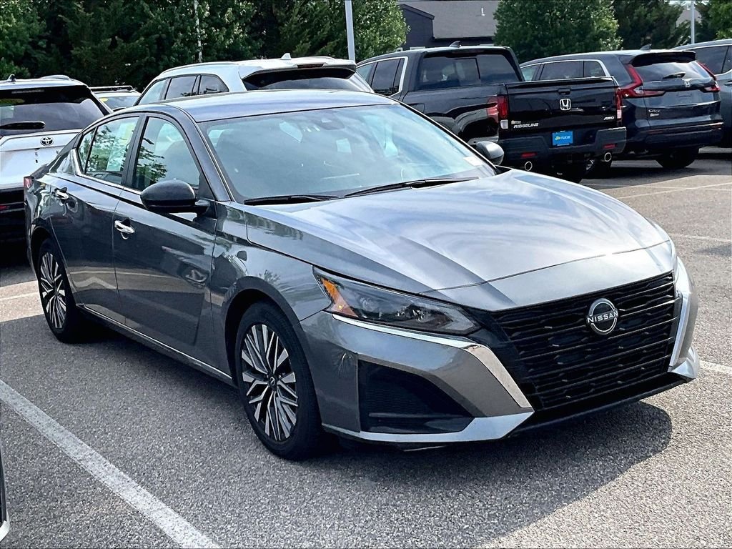 Used 2024 Gray Nissan 2.5 SV image 1