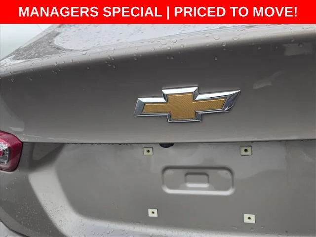 Used 2022 Gray Chevrolet LT image 19
