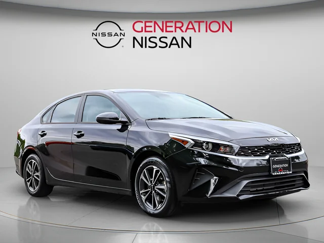 2023 Kia Forte LXS AT's photo