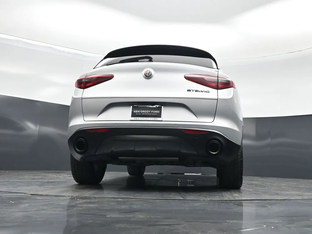 Used 2020 Gray Alfa Romeo Base image 46