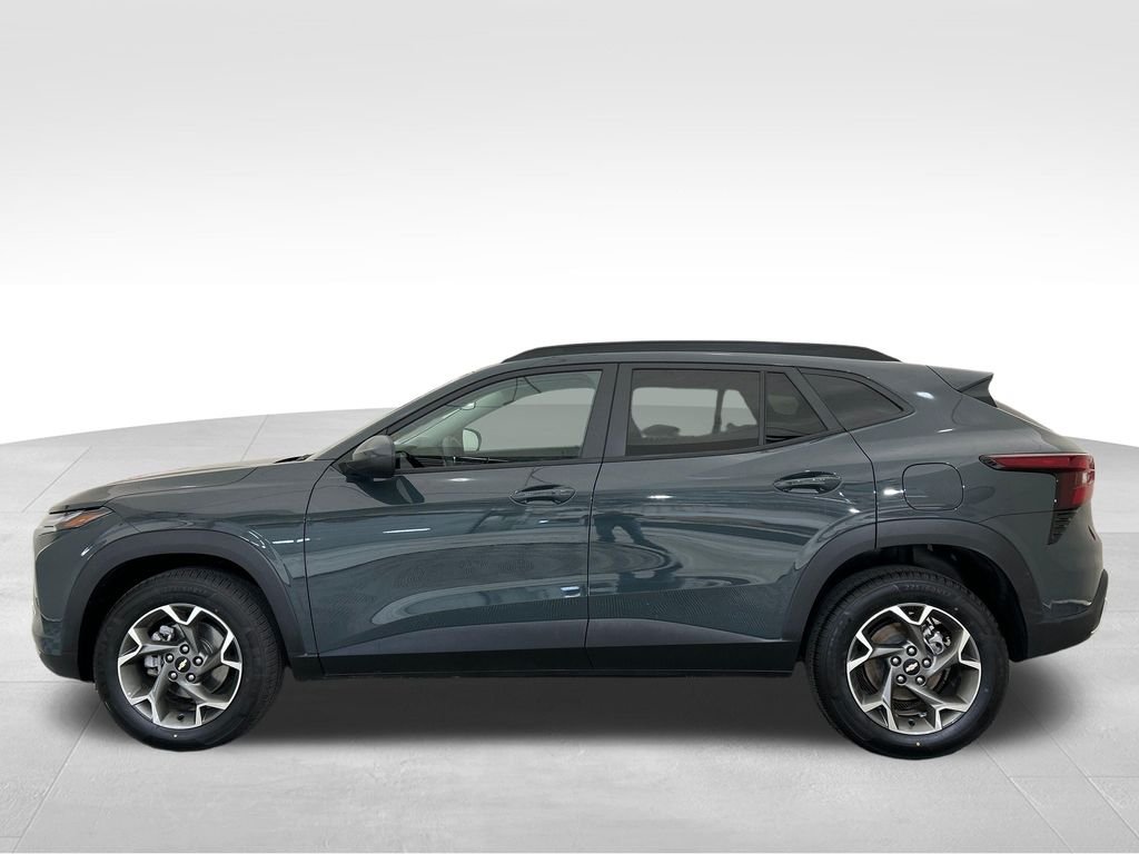 Used 2025 Gray Chevrolet LT image 2