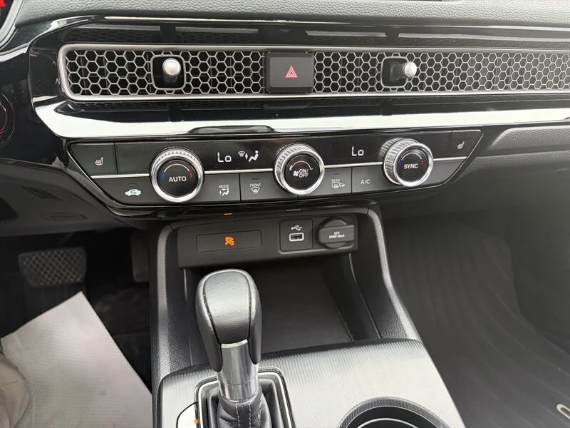 Used 2023 White Honda EX image 8