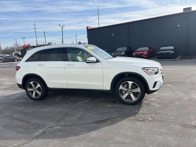 Used 2022 White Mercedes-Benz GLC 300 image 3