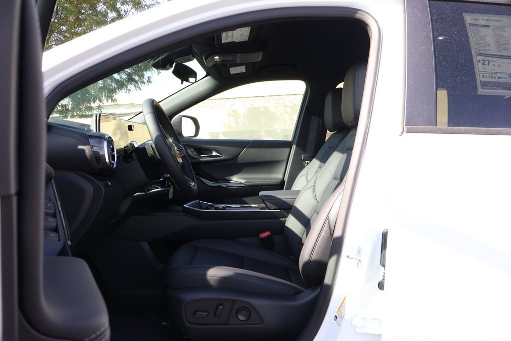 2027 Chevrolet Equinox LT - Photo 14