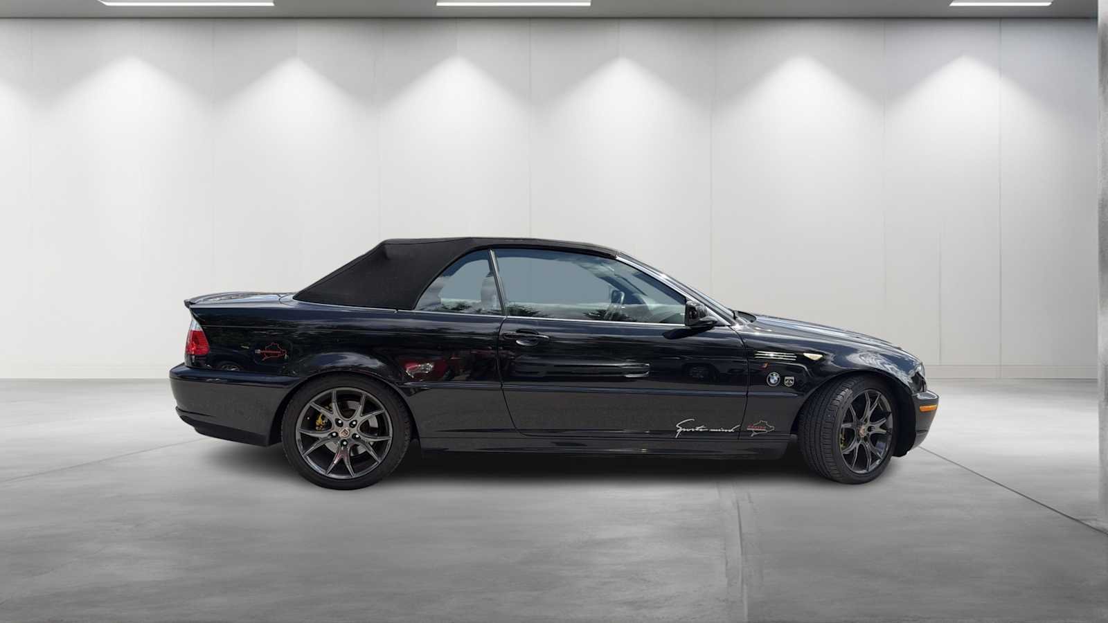 Used 2004 Jet Black BMW 325Ci image 10