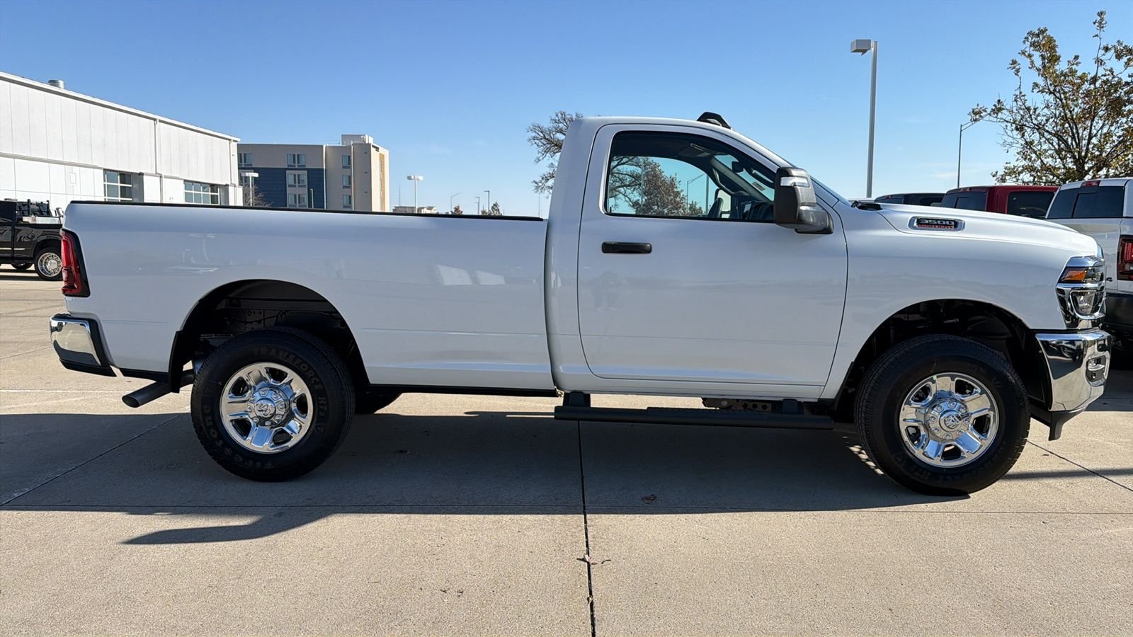 New 2026 Bright White Clear-Coat Exterior Paint RAM Tradesman image 2