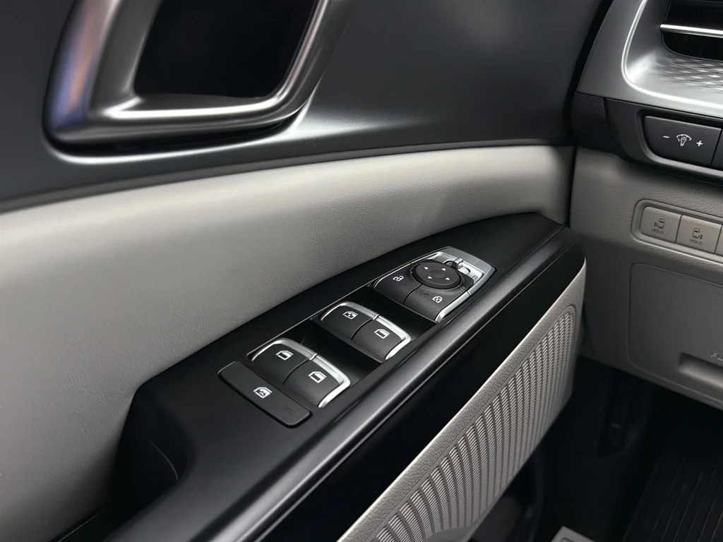 Certified Used 2023 Silky Silver Kia LX Seat Package image 10
