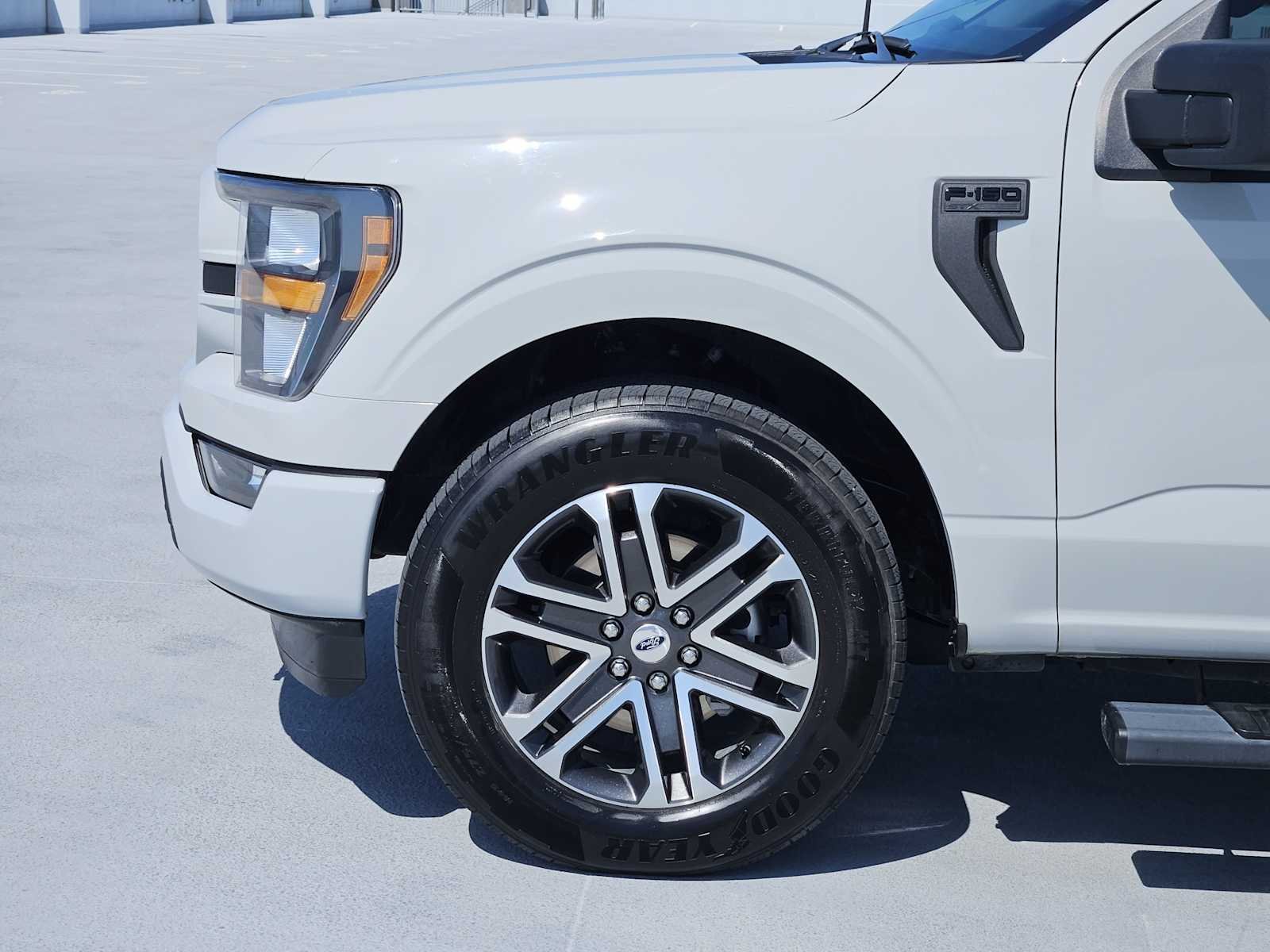 Used 2023 Avalanche Gray Ford XL image 9