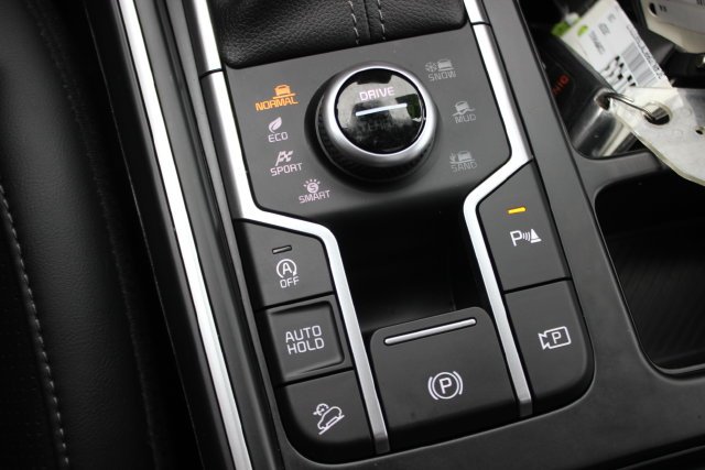 Used 2026 White Kia X-Line EX image 11