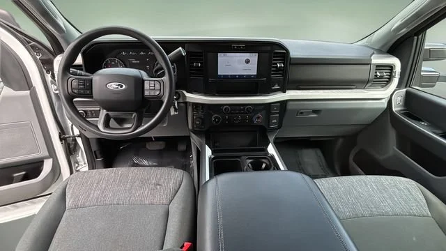 Used 2025  Ford XL image 16