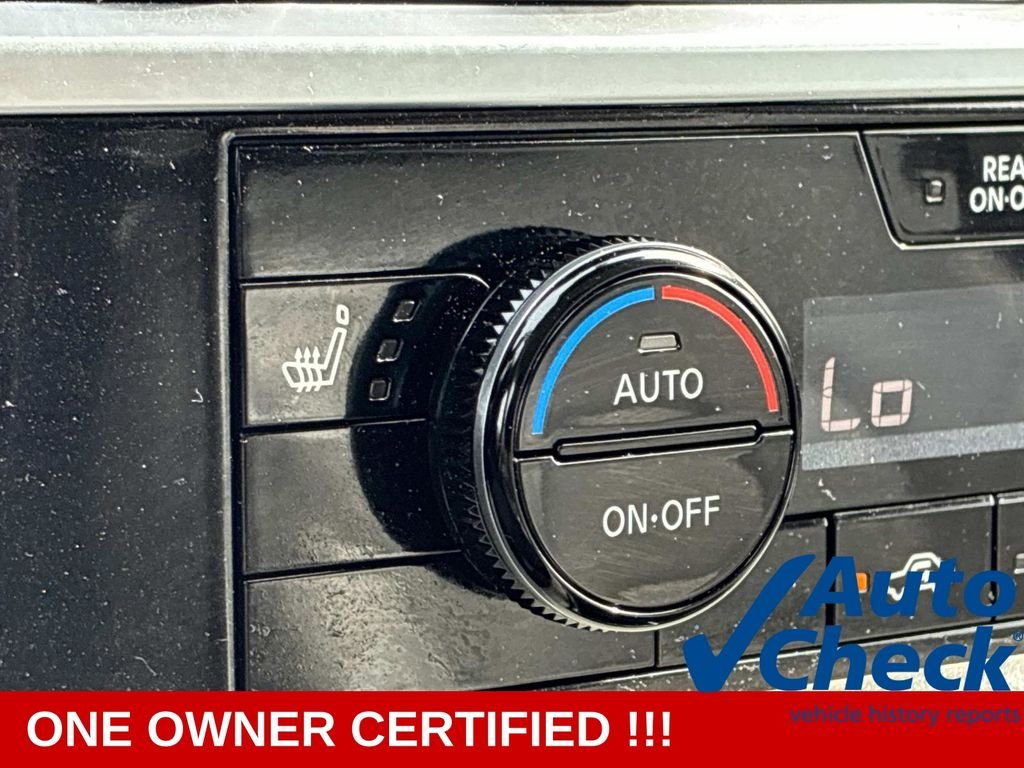 Used 2023 White Nissan SL image 33