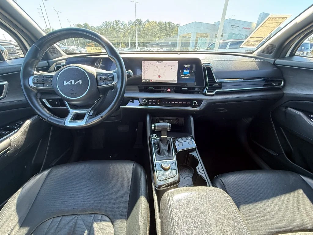 Used 2023 White Kia X-Line image 7