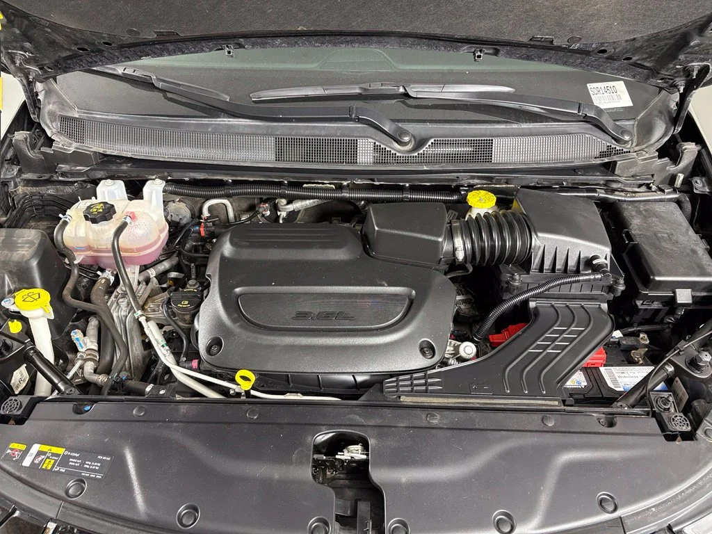 Used 2024 Black Chrysler Touring L image 44