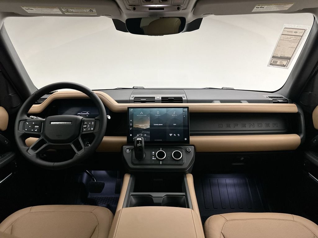 New 2026 Carpathian Grey Prem Met Land Rover X-Dynamic SE image 8