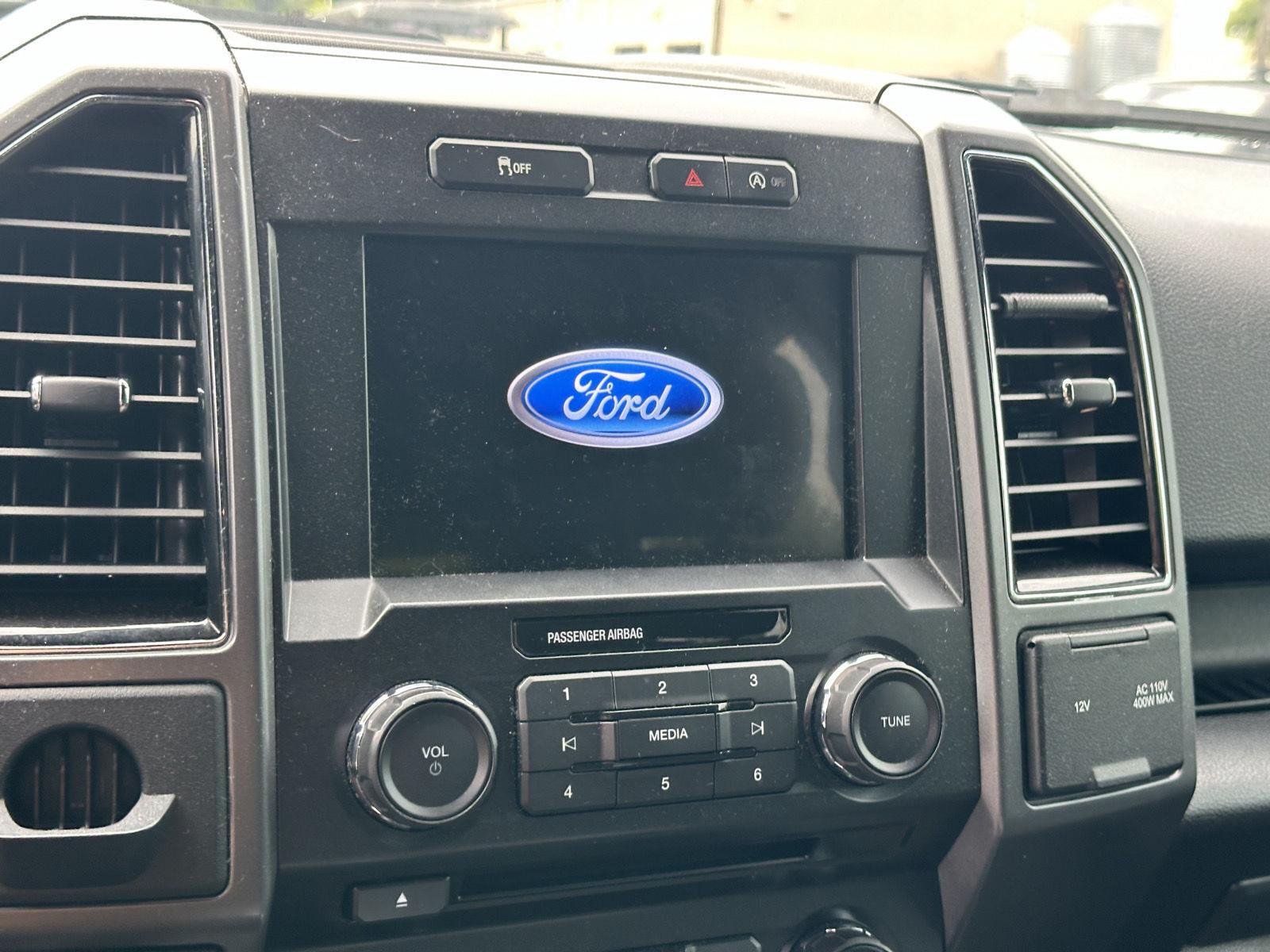 Used 2018 Oxford White Ford XLT image 11