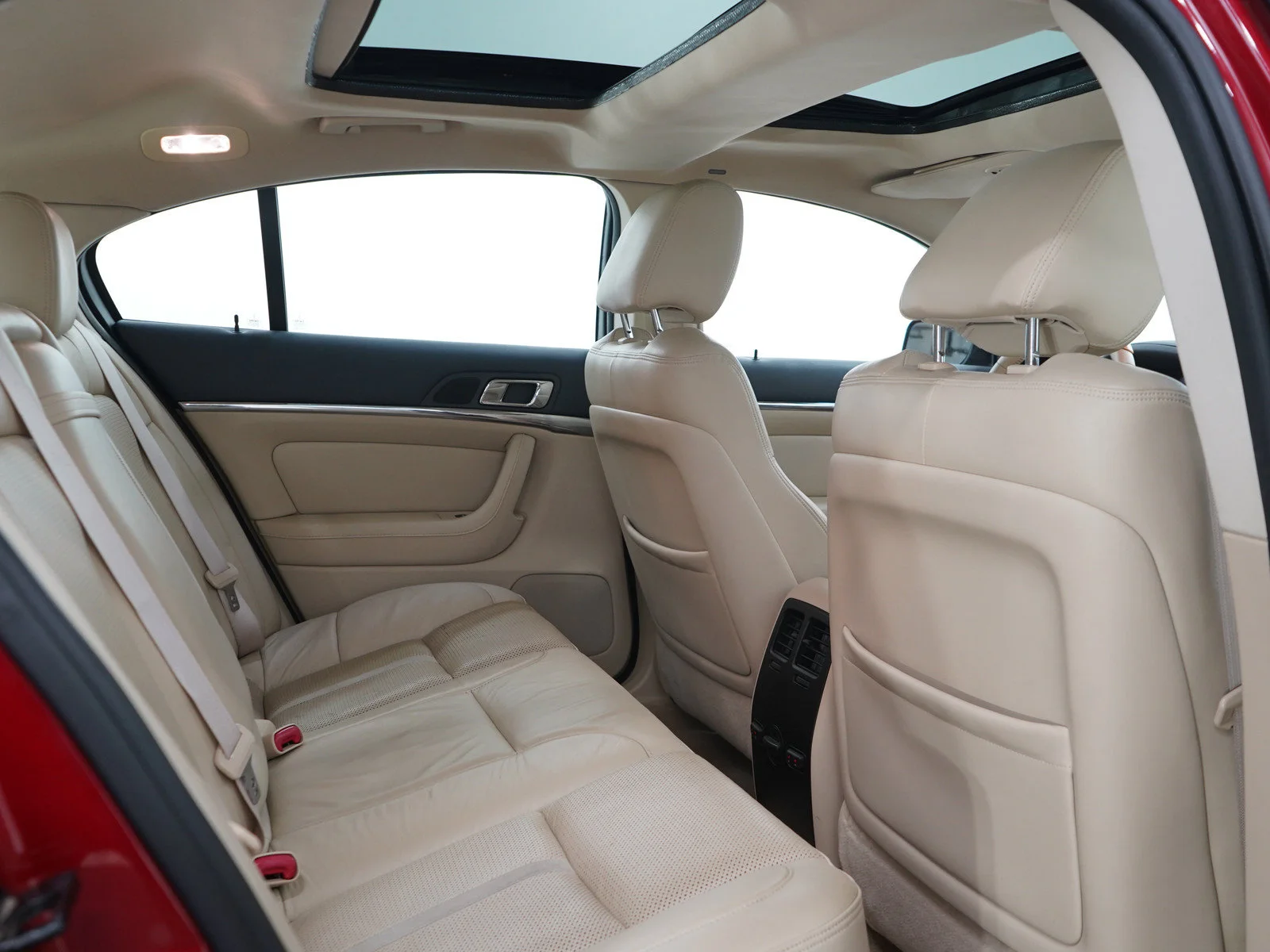Used 2009 Sangria Red Clearcoat Metallic Lincoln  image 12