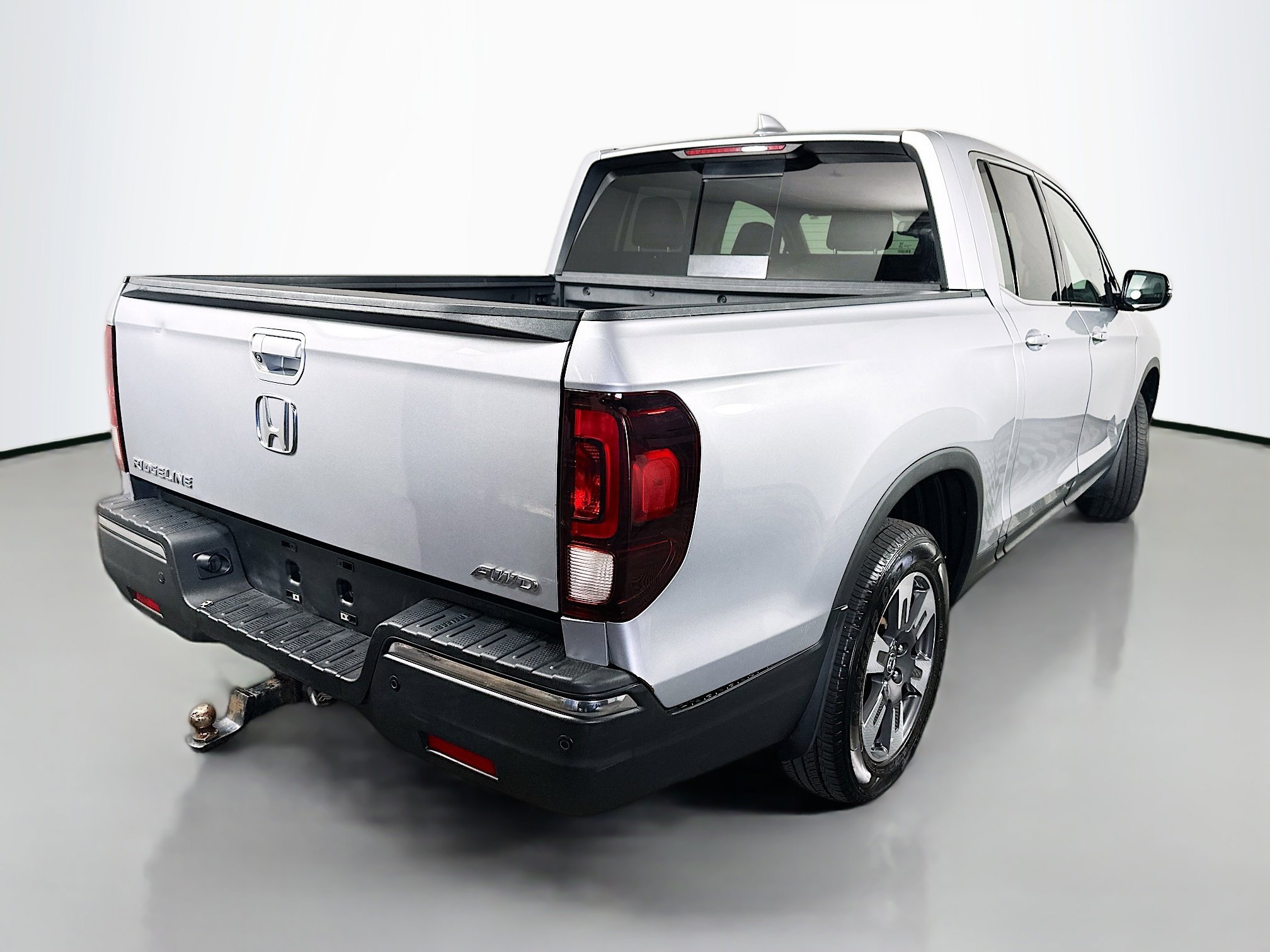 Used 2018 Lunar Silver Metallic Honda RTL-E image 8