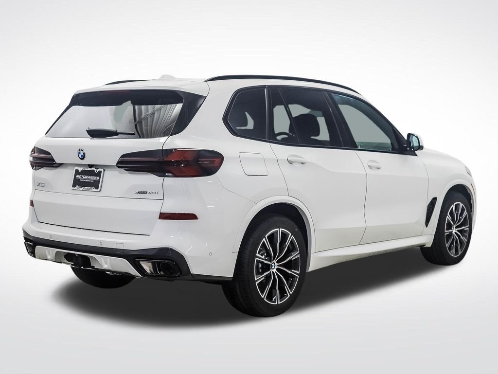 New 2026 Alpine White BMW xDrive40i image 5