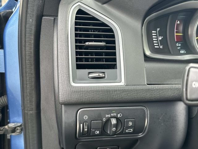 Used 2015 Blue Volvo T6 image 29