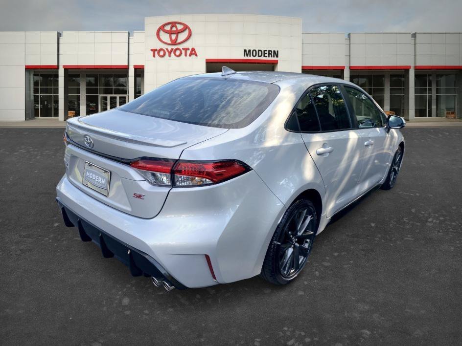 Used 2025 Classic Silver Metallic Toyota SE image 5