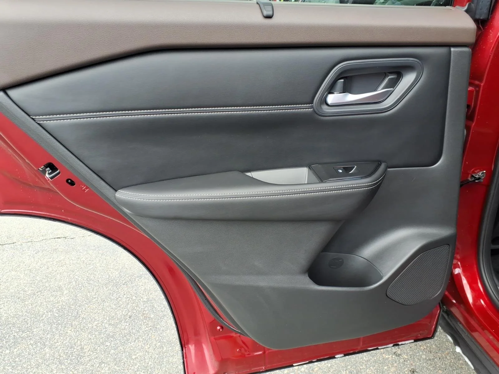 Certified Used 2023 Scarlet Ember Tintcoat Nissan SV image 12