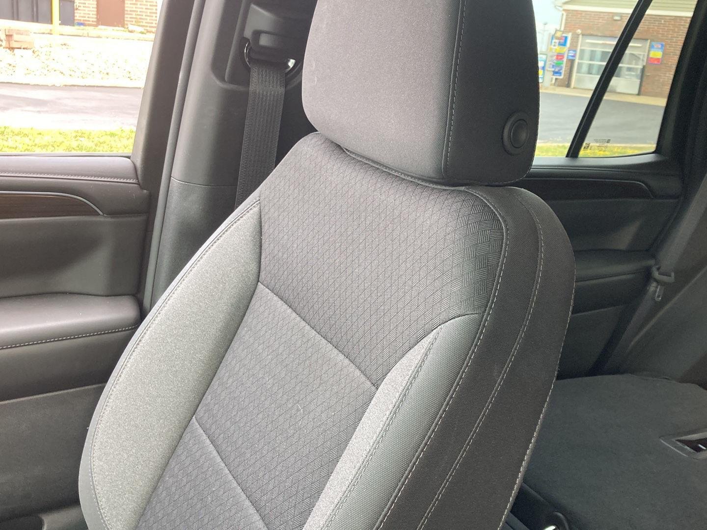 Used 2024 Summit White GMC SLE image 21