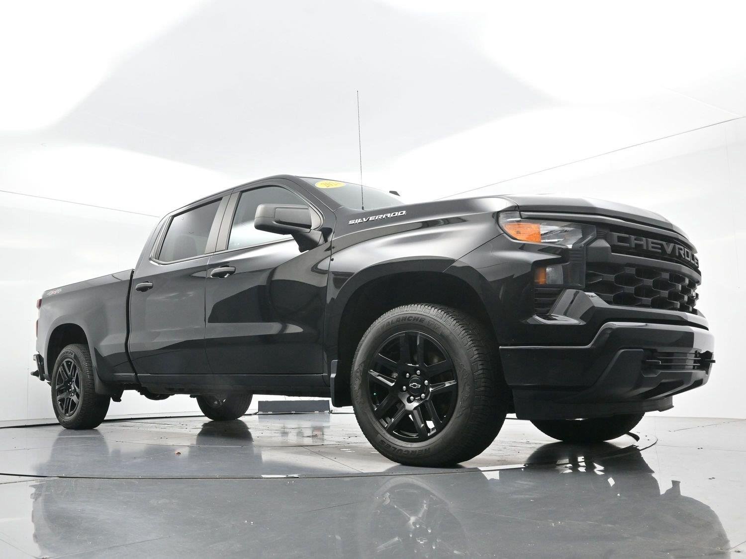 Used 2024 Black Chevrolet Custom image 42