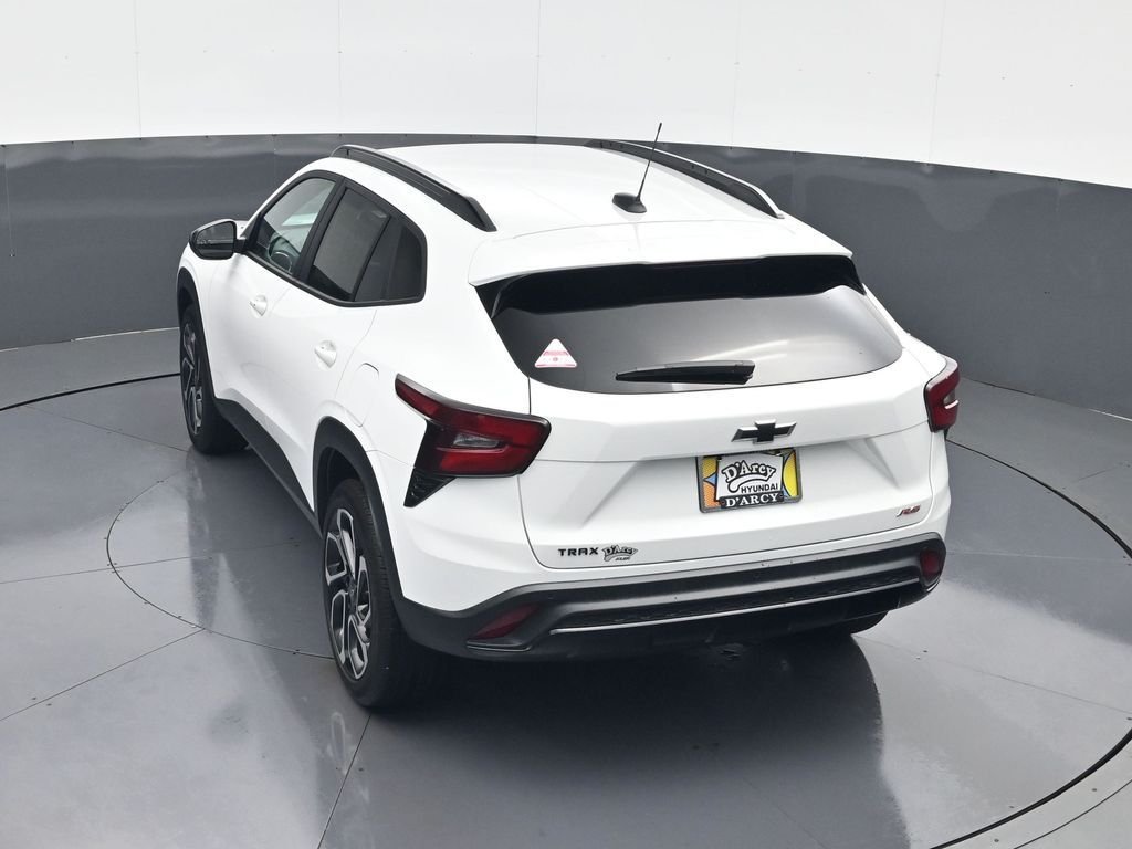 Used 2024 White Chevrolet 2RS image 15