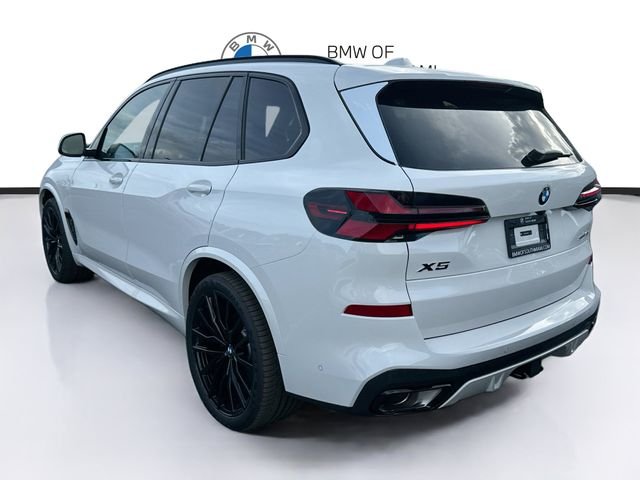 New 2026 White BMW sDrive40i image 4