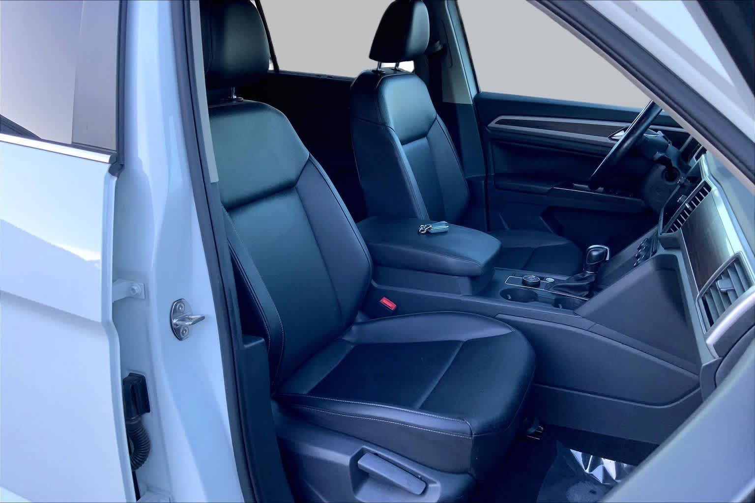 Pre-Owned 2019 Volkswagen Atlas 3.6L V6 SE W/Technology
