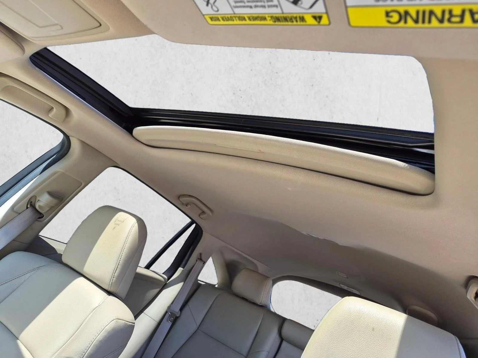 Used 2017 White Diamond Pear Acura  image 13