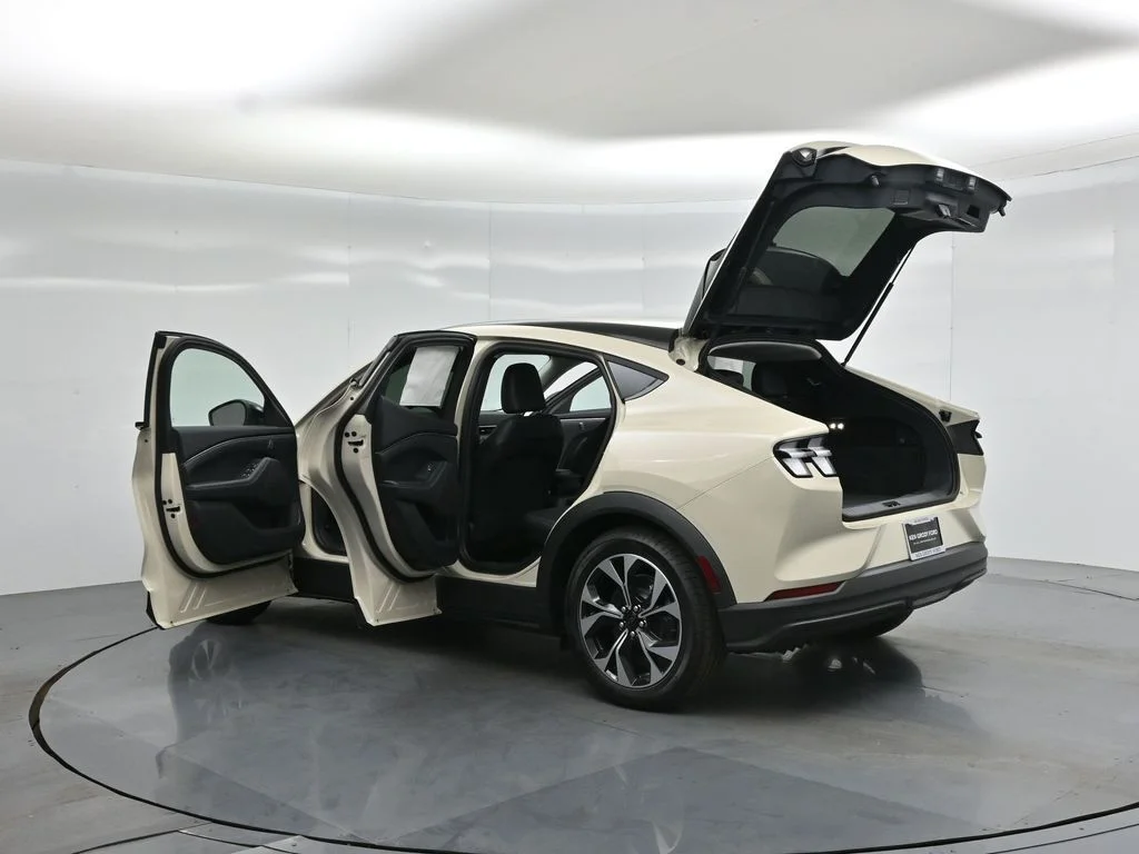 New 2026 Desert Sand Ford Select image 31