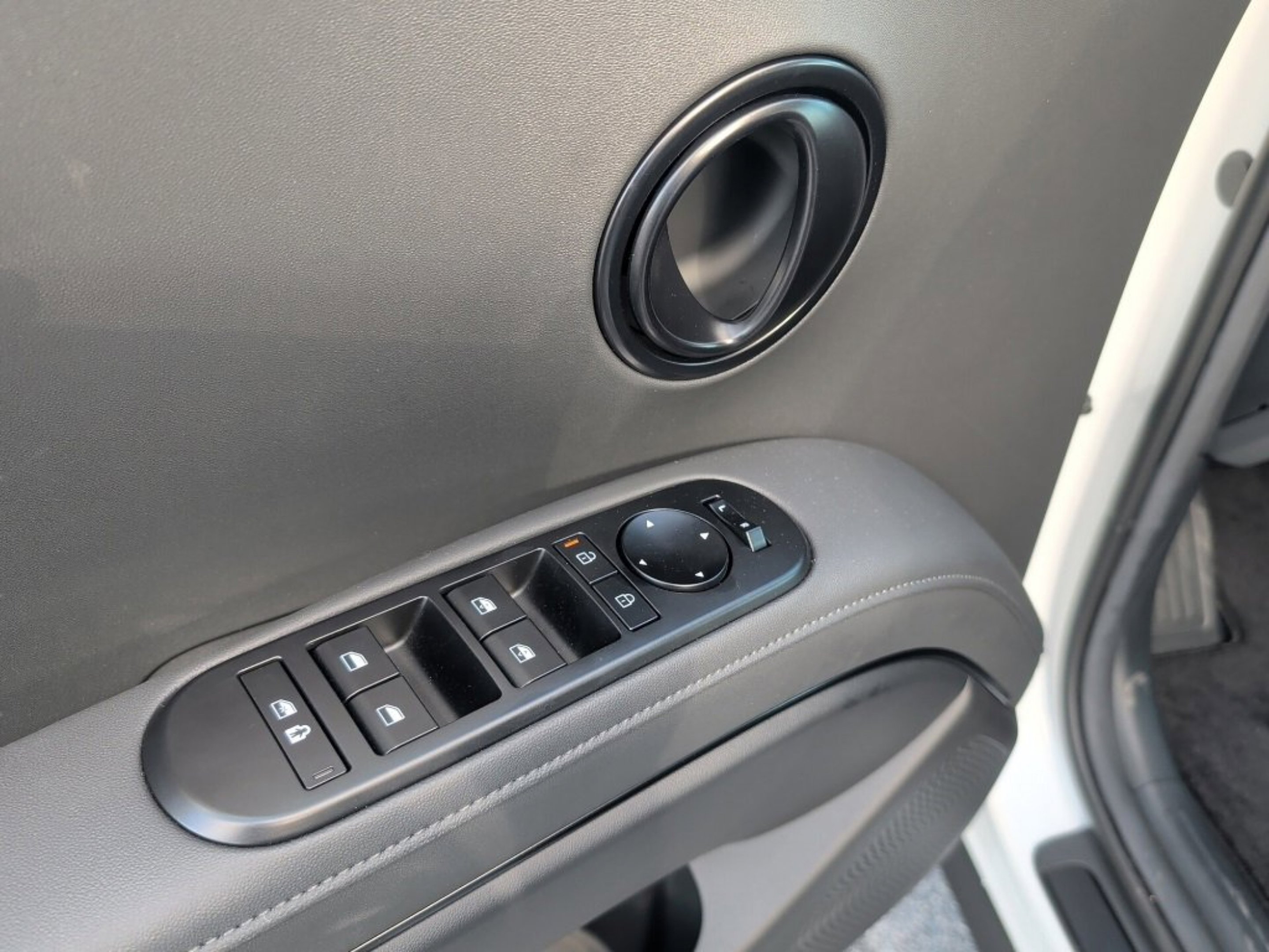 New 2026 Creamy White Pearl Hyundai XRT Pro image 10