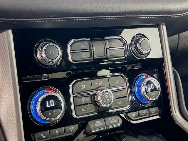 2023 GMC Yukon Denali - Photo 16