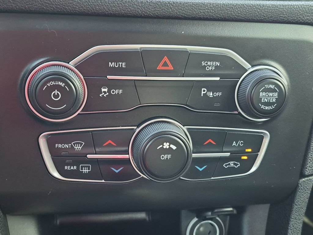Used 2021 Gray Dodge SXT image 18