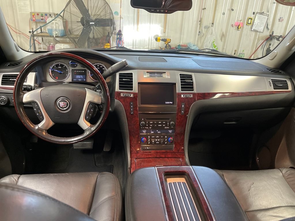 Used 2012 Black Cadillac Luxury image 18