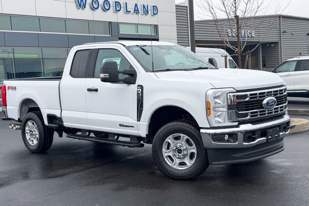 New 2026 Oxford White Ford F-250® XLT image 2