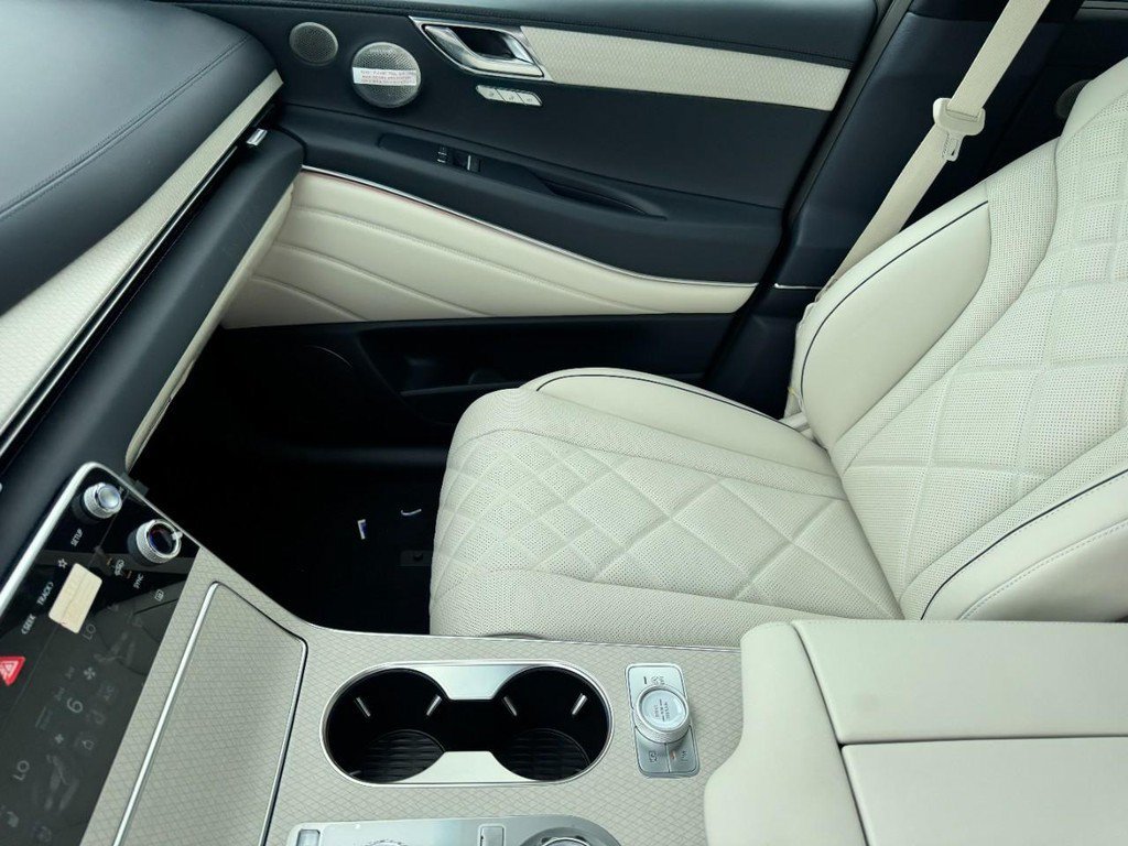 New 2027 Bering Blue Genesis 3.5T Prestige image 9