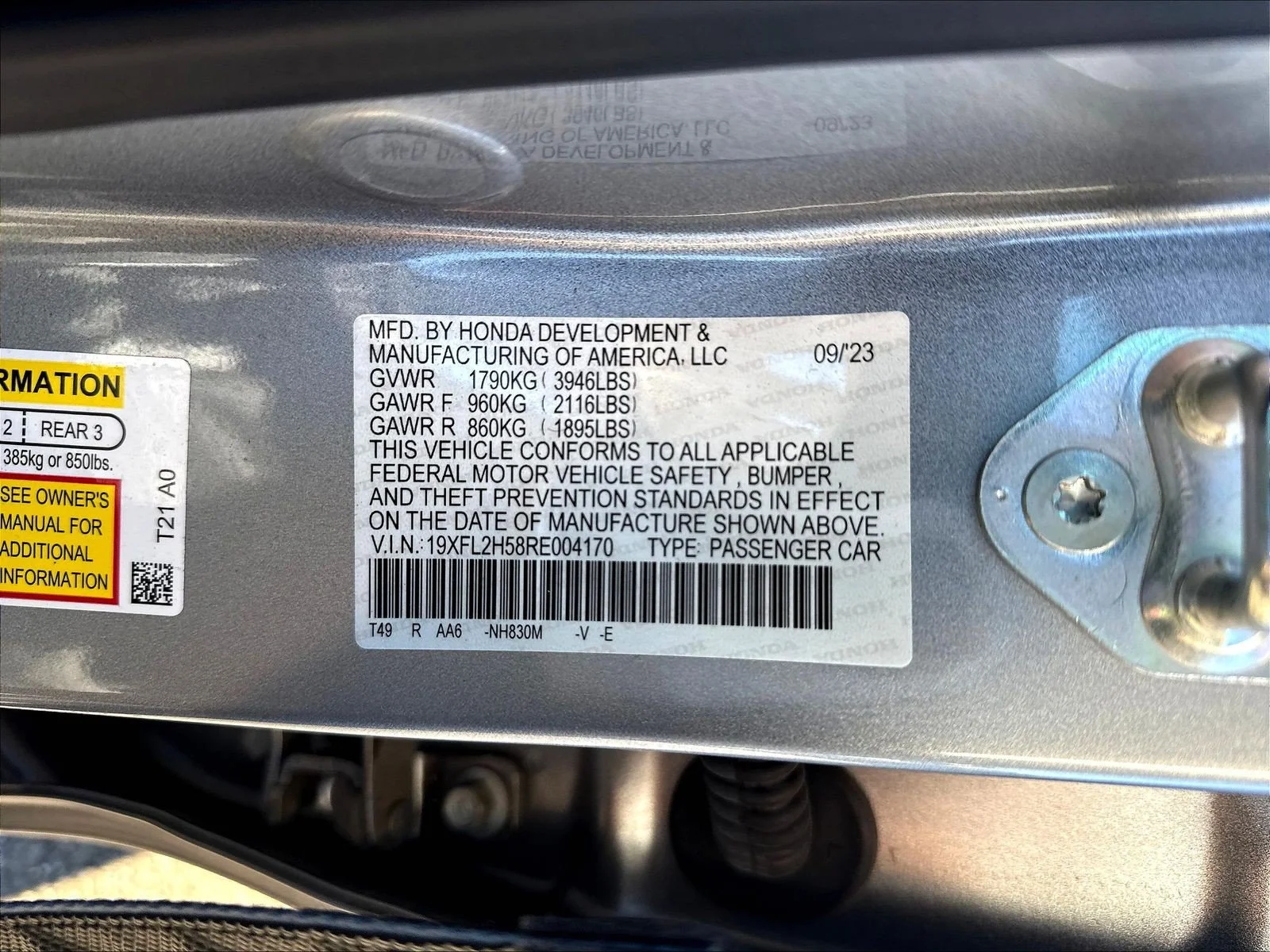 Used 2024 Lunar Silver Metallic Honda LX image 23