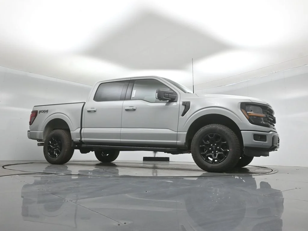 New 2026 Avalanche Ford XLT image 3