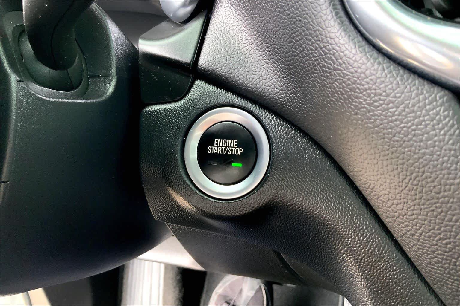 Used 2019 Summit White Chevrolet LT image 30